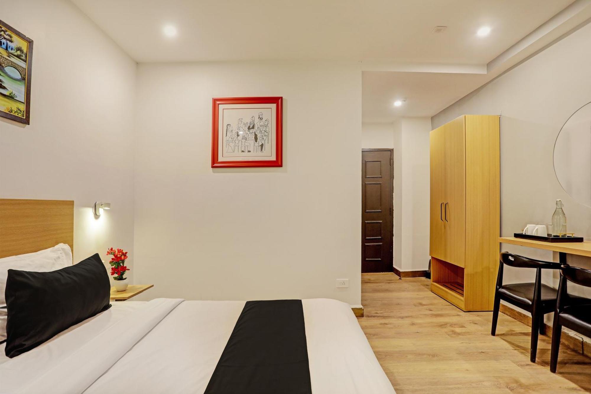Super Townhouse Swain Heritage Bhubaneswar Esterno foto