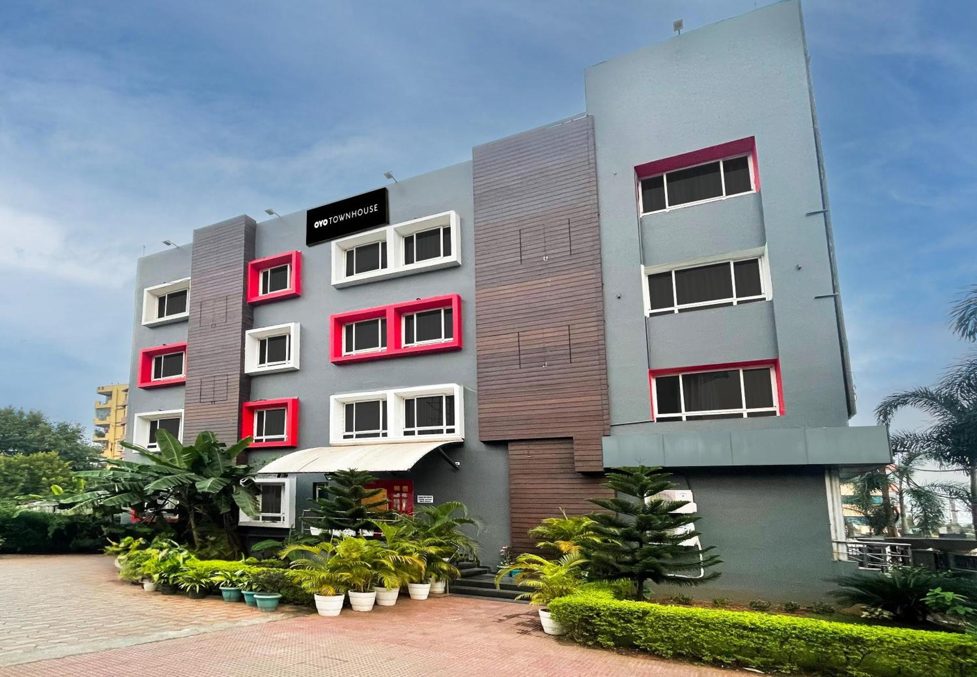 Super Townhouse Swain Heritage Bhubaneswar Esterno foto