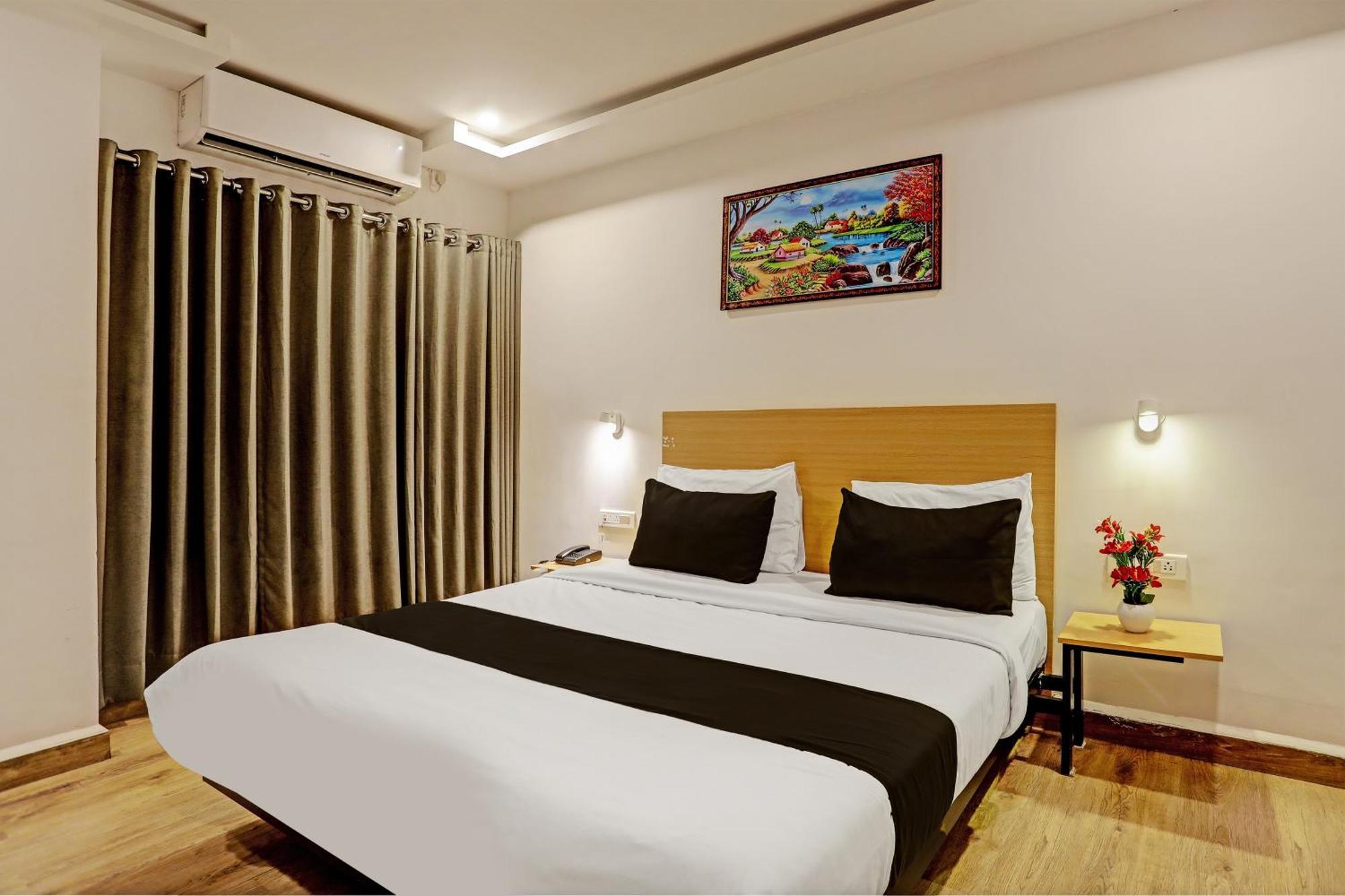 Super Townhouse Swain Heritage Bhubaneswar Esterno foto
